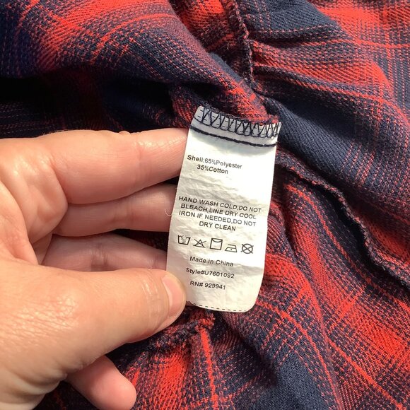 🍁 Susan Betro Plaid Bell Sleeve Blouse – Women’s 1X – Red/Blue Fall Vibes - Picture 5 of 12